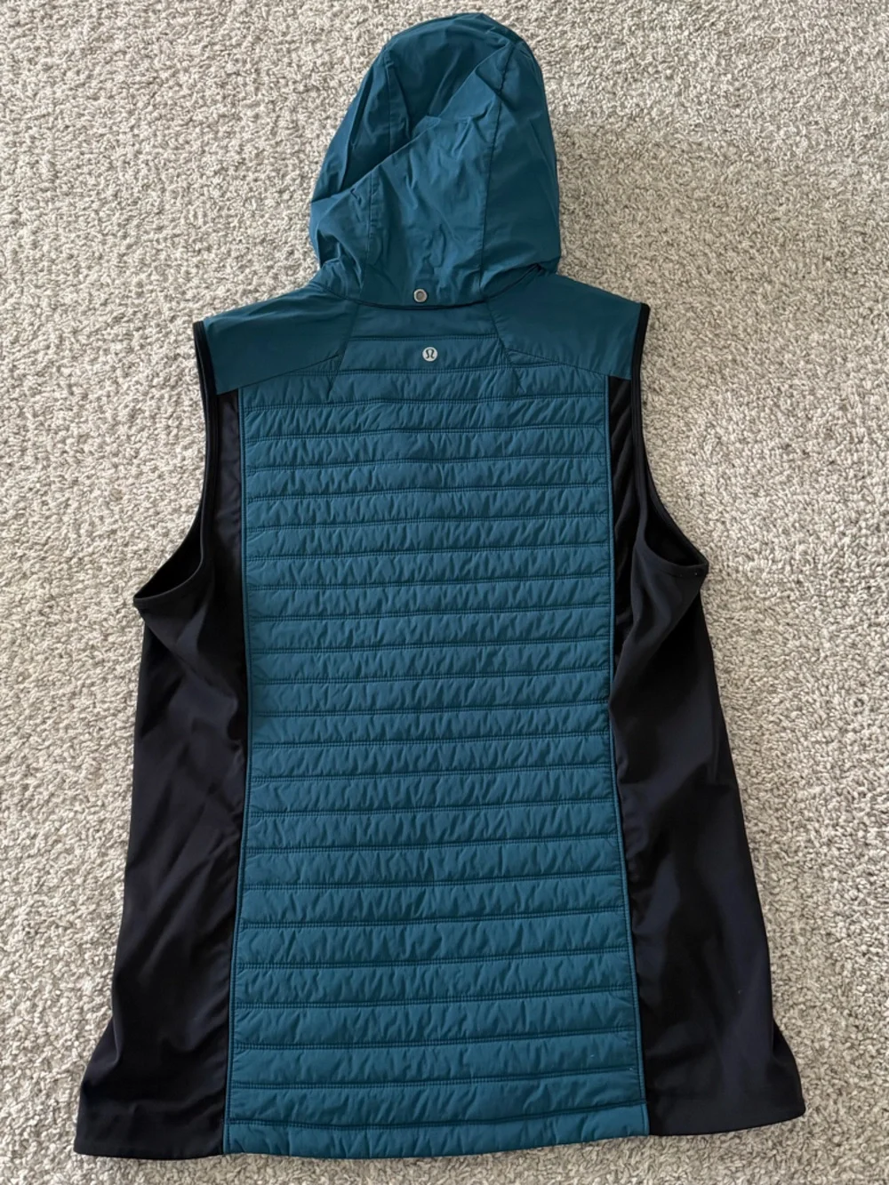 lululemon athletica Teal and Black Hooded Quilted Vest - Picture 2 of 3
